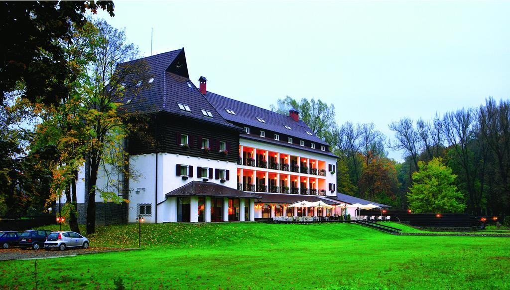 Hotel Gradina Morii Sighetu Marmaţiei Exterior foto